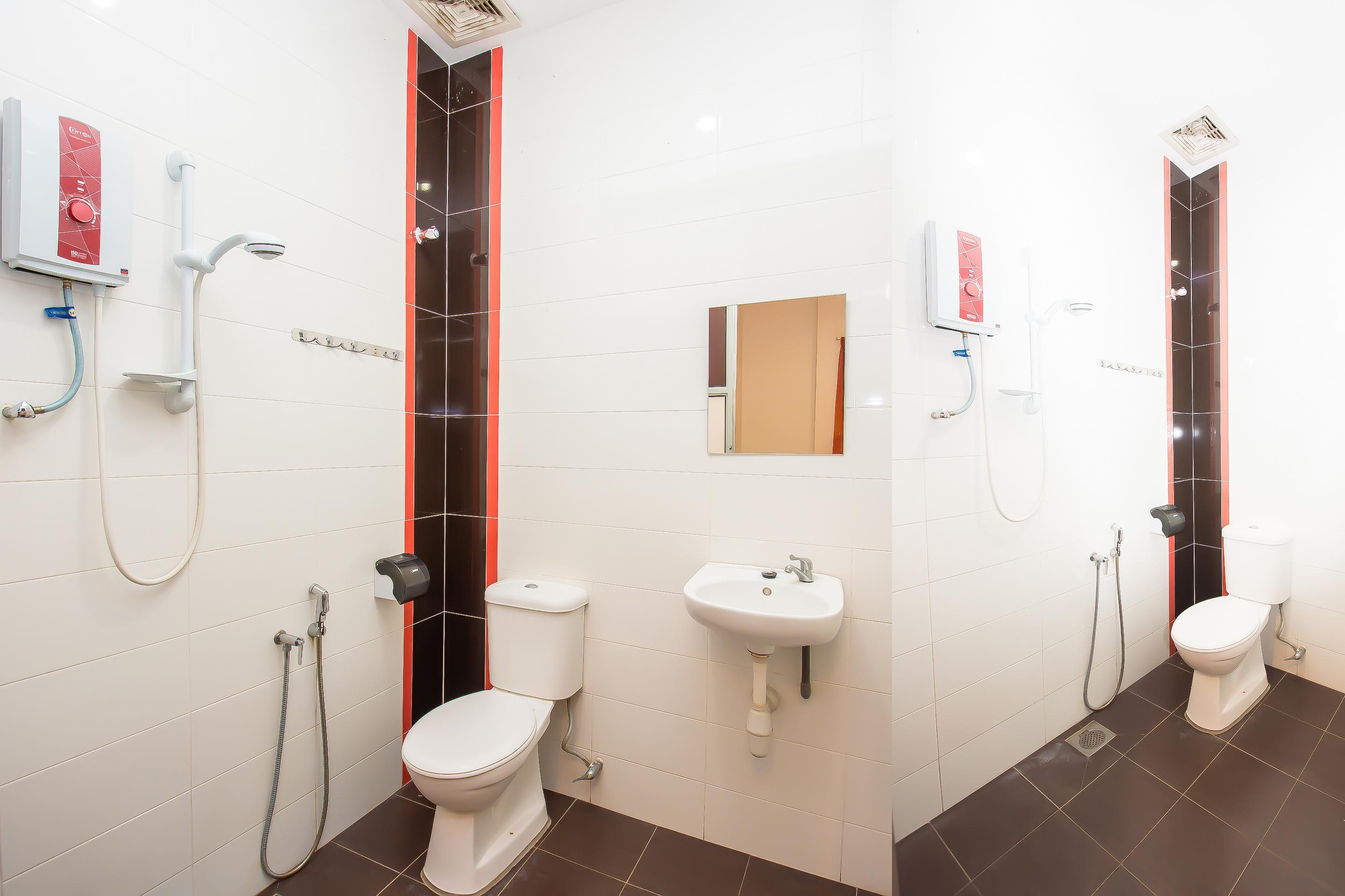 OYO 582 Hotel Walk Inn Kampong Pasir Puteh  Buitenkant foto