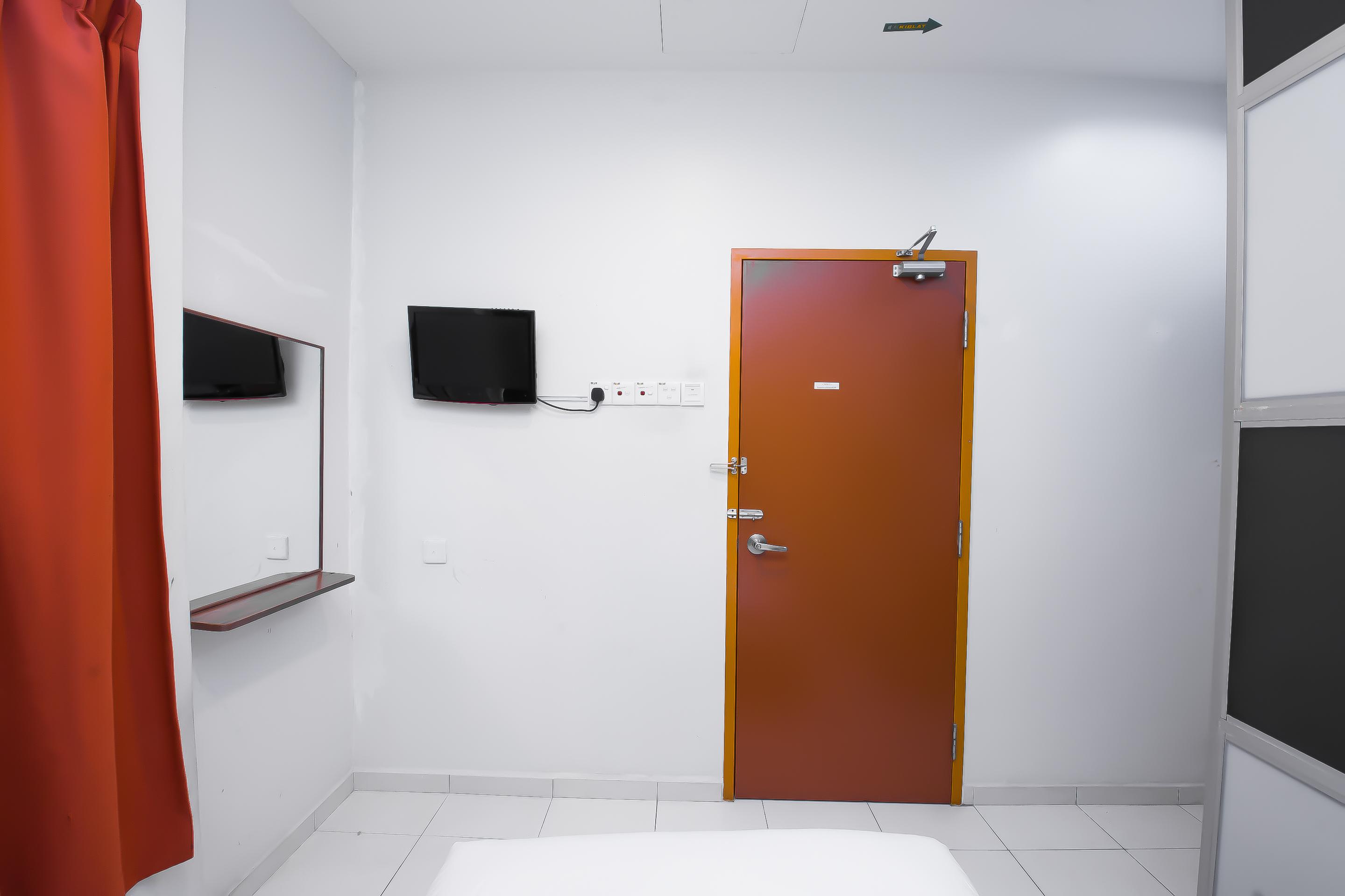 OYO 582 Hotel Walk Inn Kampong Pasir Puteh  Buitenkant foto