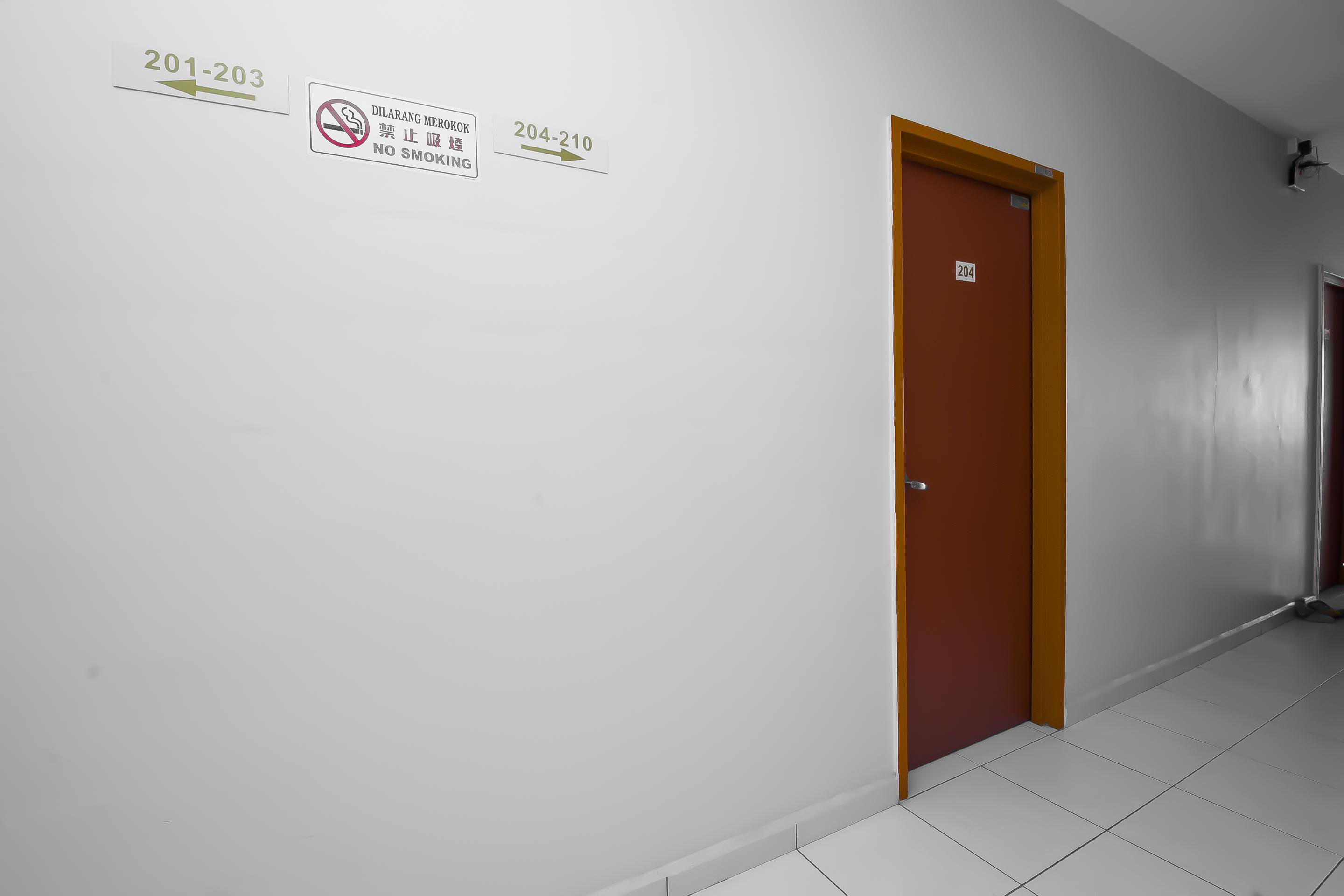 OYO 582 Hotel Walk Inn Kampong Pasir Puteh  Buitenkant foto