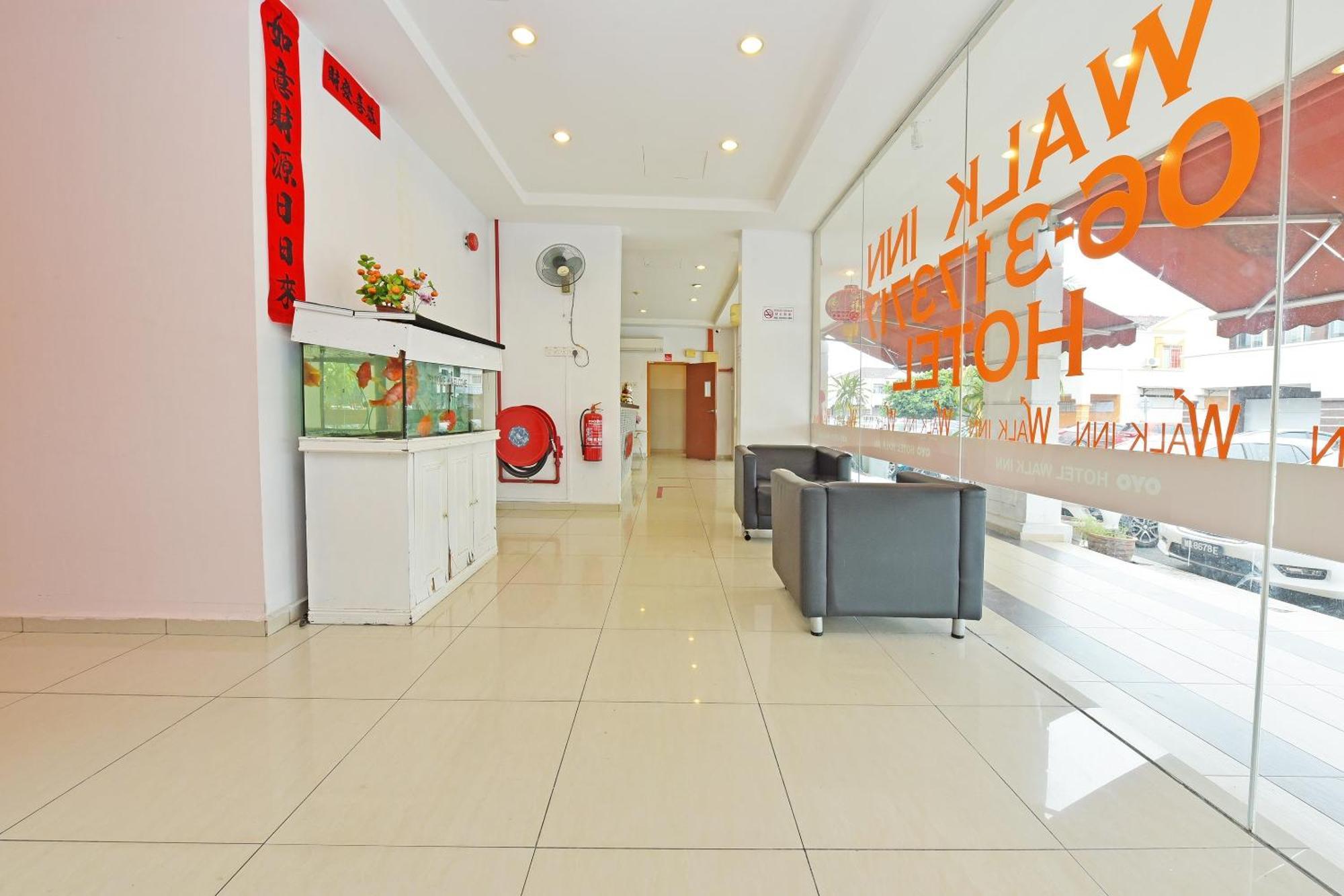 OYO 582 Hotel Walk Inn Kampong Pasir Puteh  Buitenkant foto