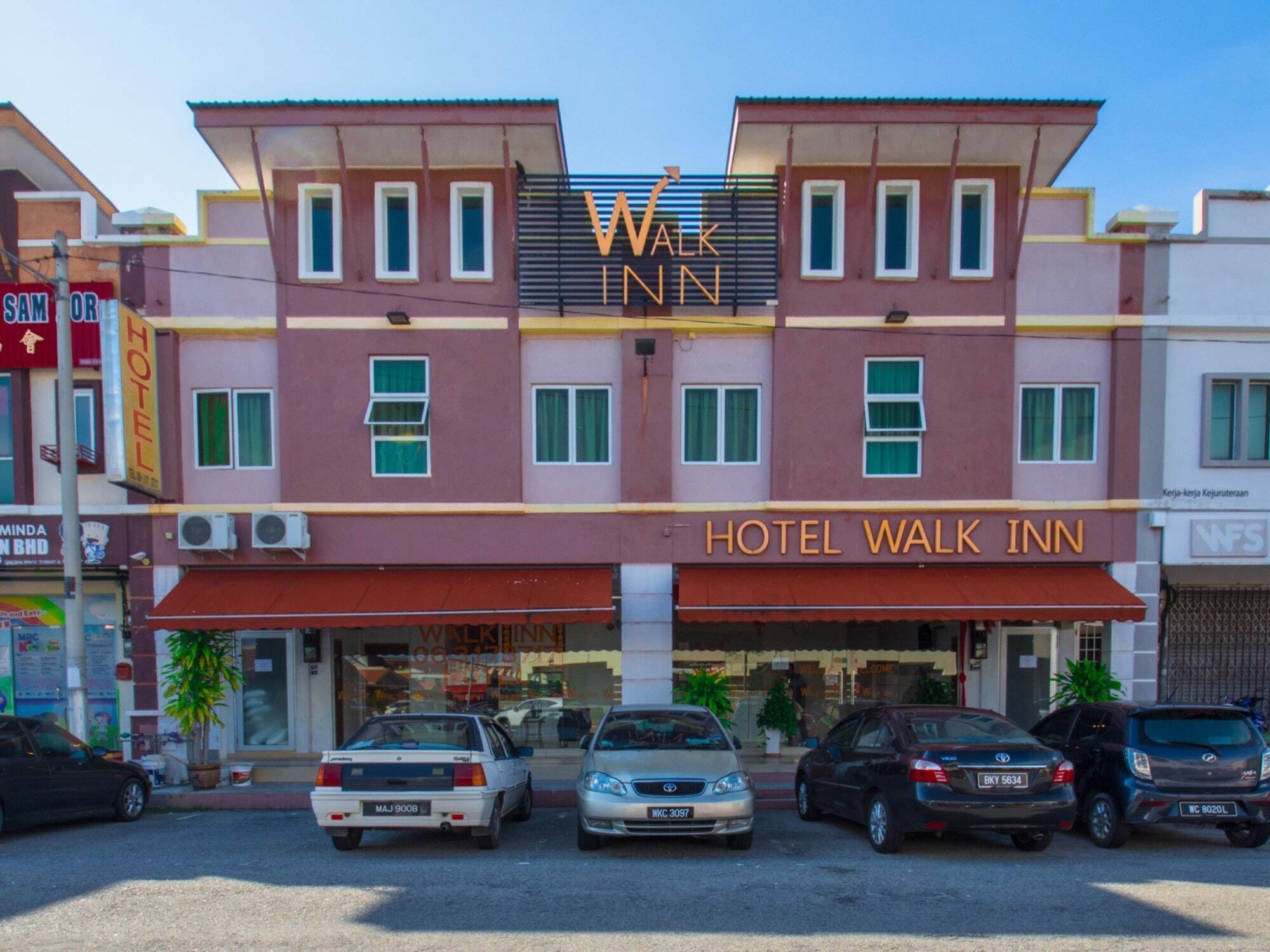 OYO 582 Hotel Walk Inn Kampong Pasir Puteh  Buitenkant foto